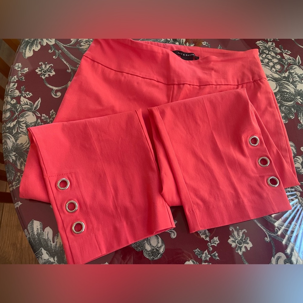 Beautiful Coral Zac & Rachel Crop Pants 3 Silver Grommets On Side Of Legs Sz SM